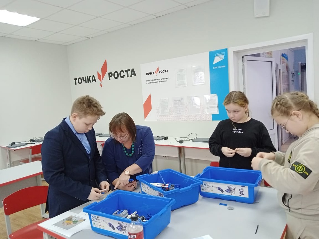 Занятие кружка &amp;quot;Лего-конструирование&amp;quot; на тему &amp;quot;Движущая сила&amp;quot;.